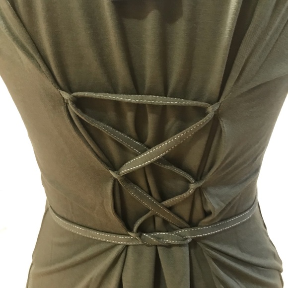 NWT BCBG Deep V T-Shirt - Picture 7 of 8